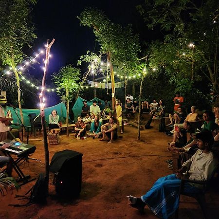 Nebula Nest Cafe & Hostel 黎明之村 外观 照片